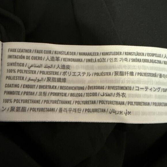 Abercrombie & Fitch Black Faux Vegan Leather Pleated Mini Flared A-Line Skirt S - Picture 5 of 5